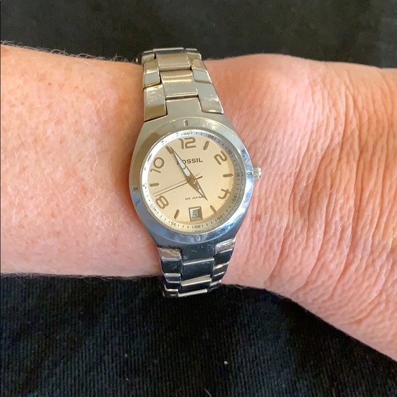 Stainless steel Fossil watch - Picture 2 of 3